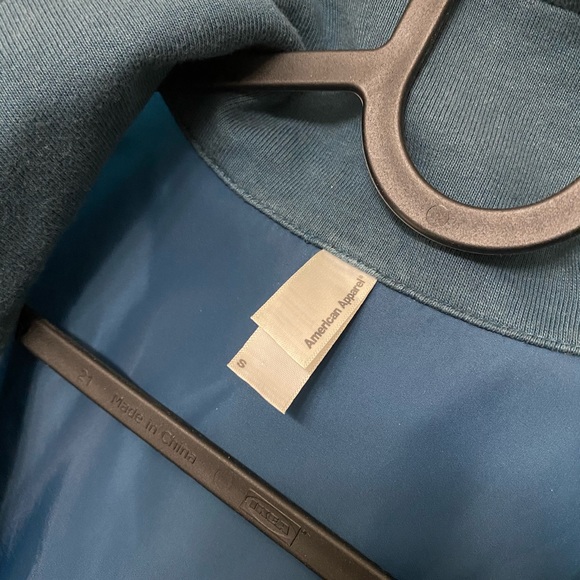 Blue windbreaker - Picture 2 of 4